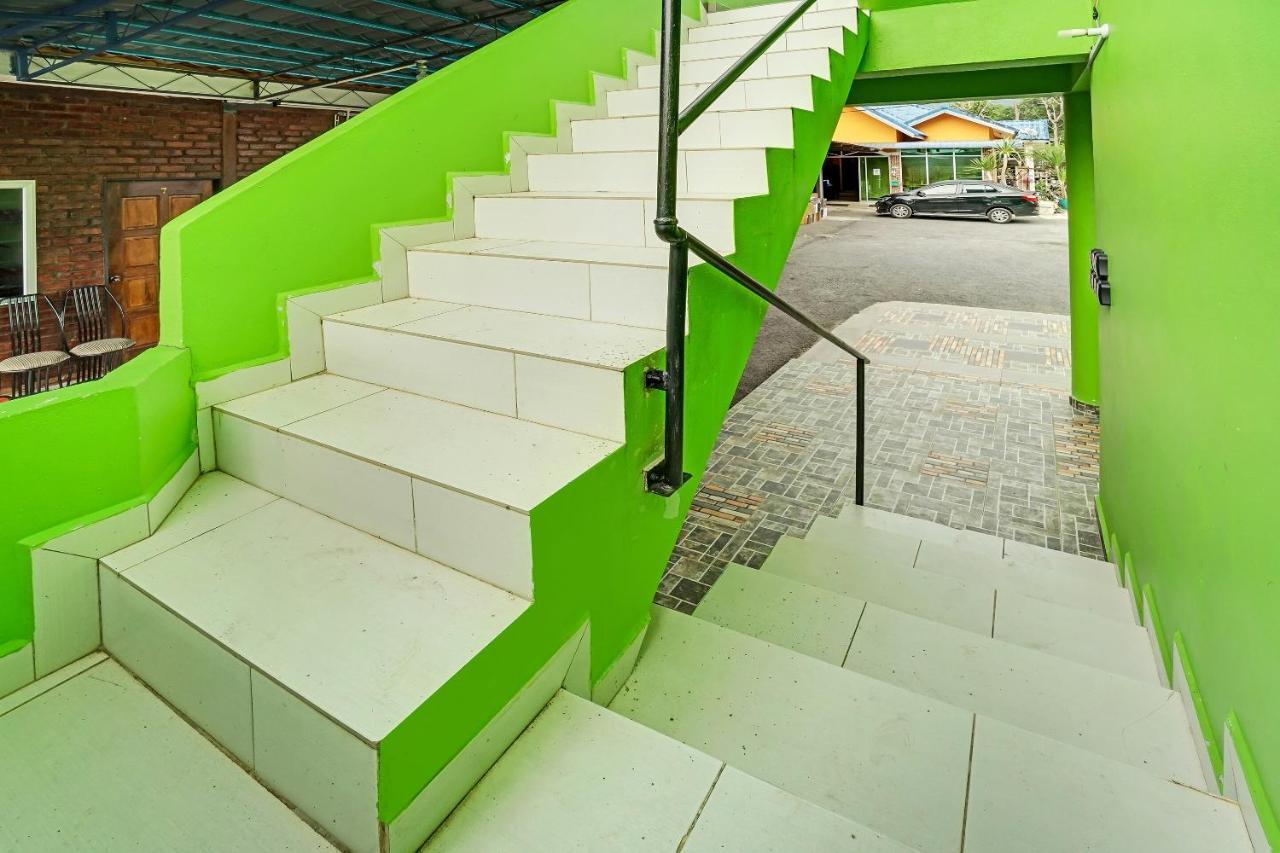 Oyo 90462 Padang Besar Green Inn Kültér fotó