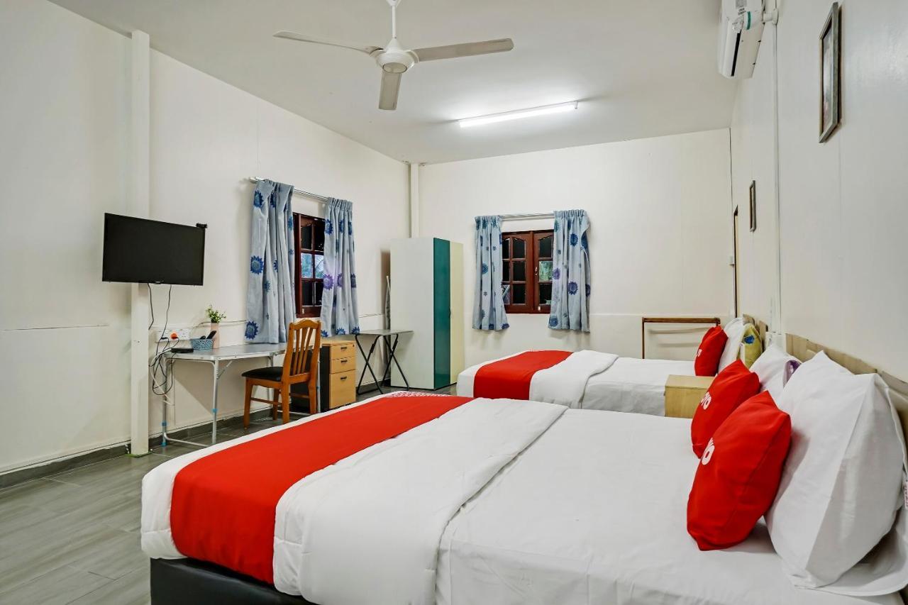 Oyo 90462 Padang Besar Green Inn Kültér fotó