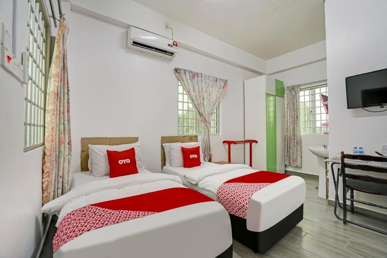 Oyo 90462 Padang Besar Green Inn Kültér fotó