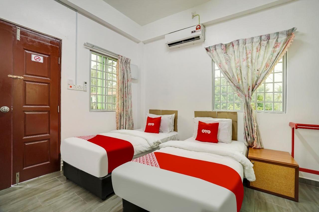 Oyo 90462 Padang Besar Green Inn Kültér fotó