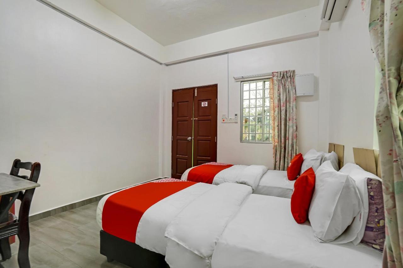 Oyo 90462 Padang Besar Green Inn Kültér fotó